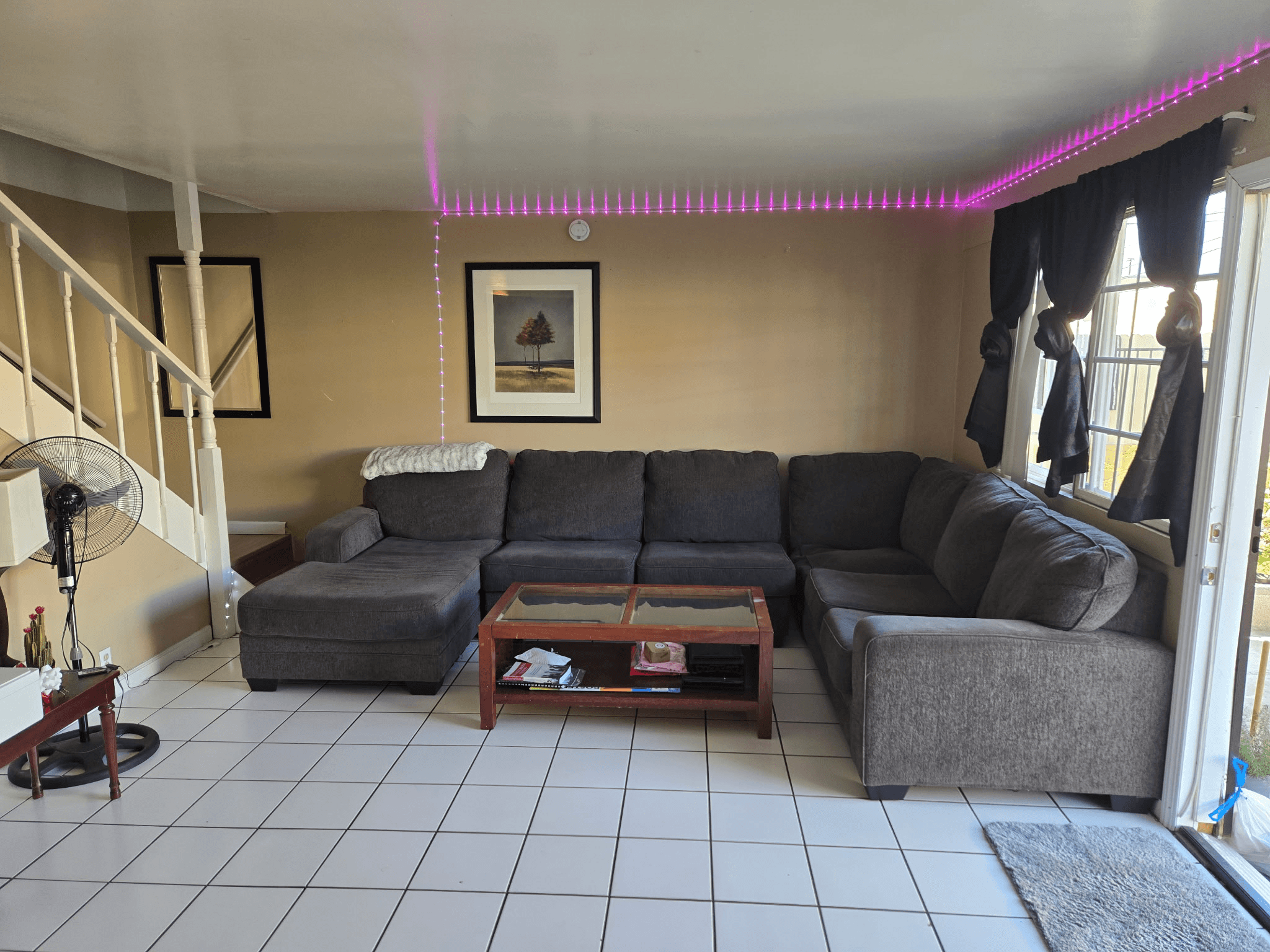Living room — Unit C